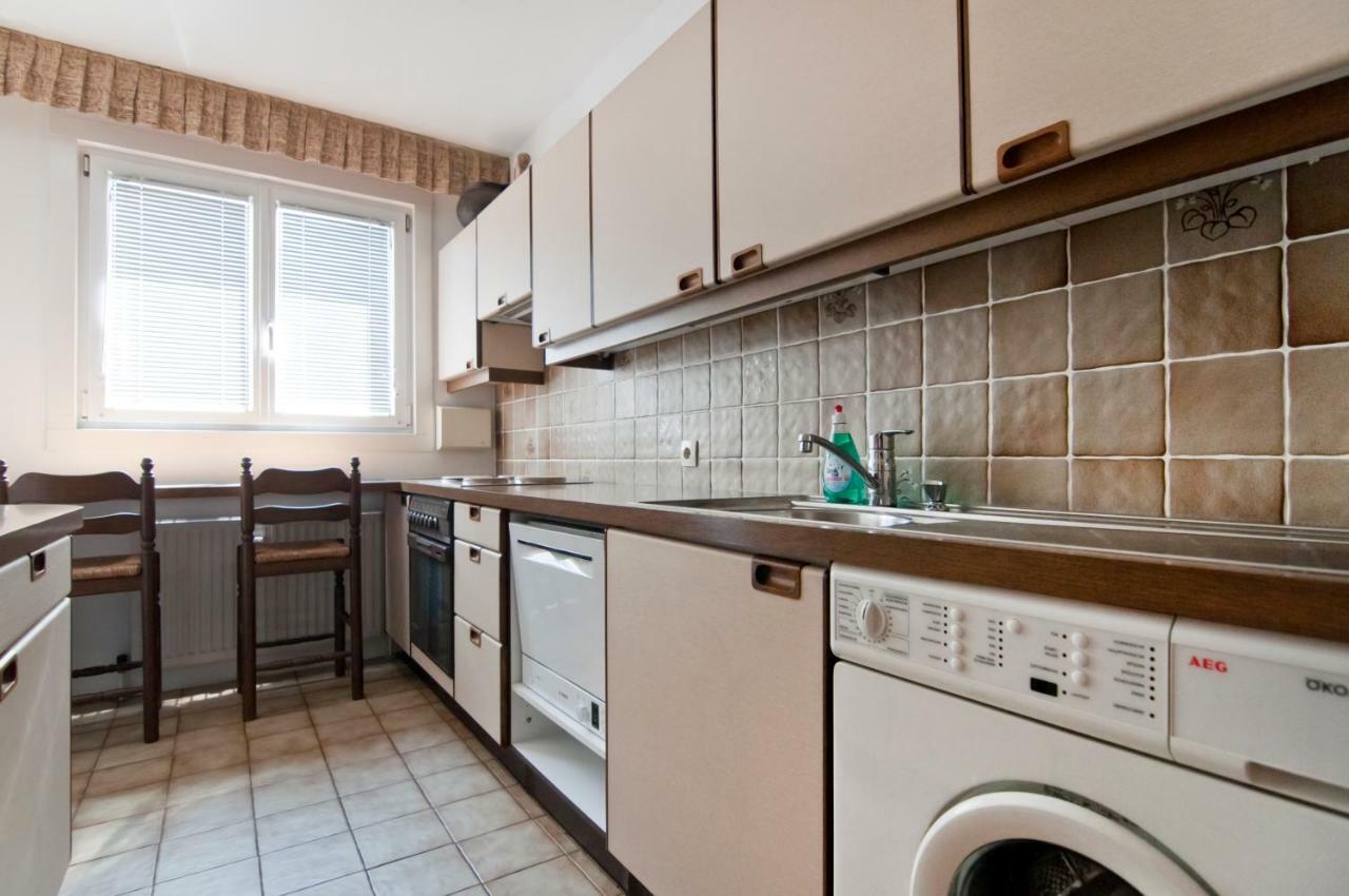 Top Location Vienna Marchetti Apartment Luaran gambar