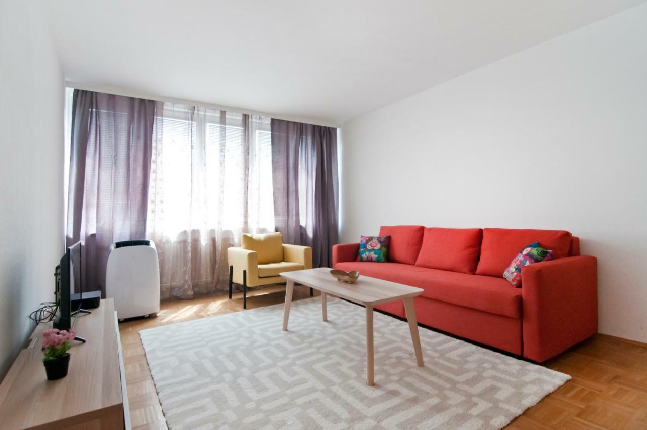 Top Location Vienna Marchetti Apartment Luaran gambar