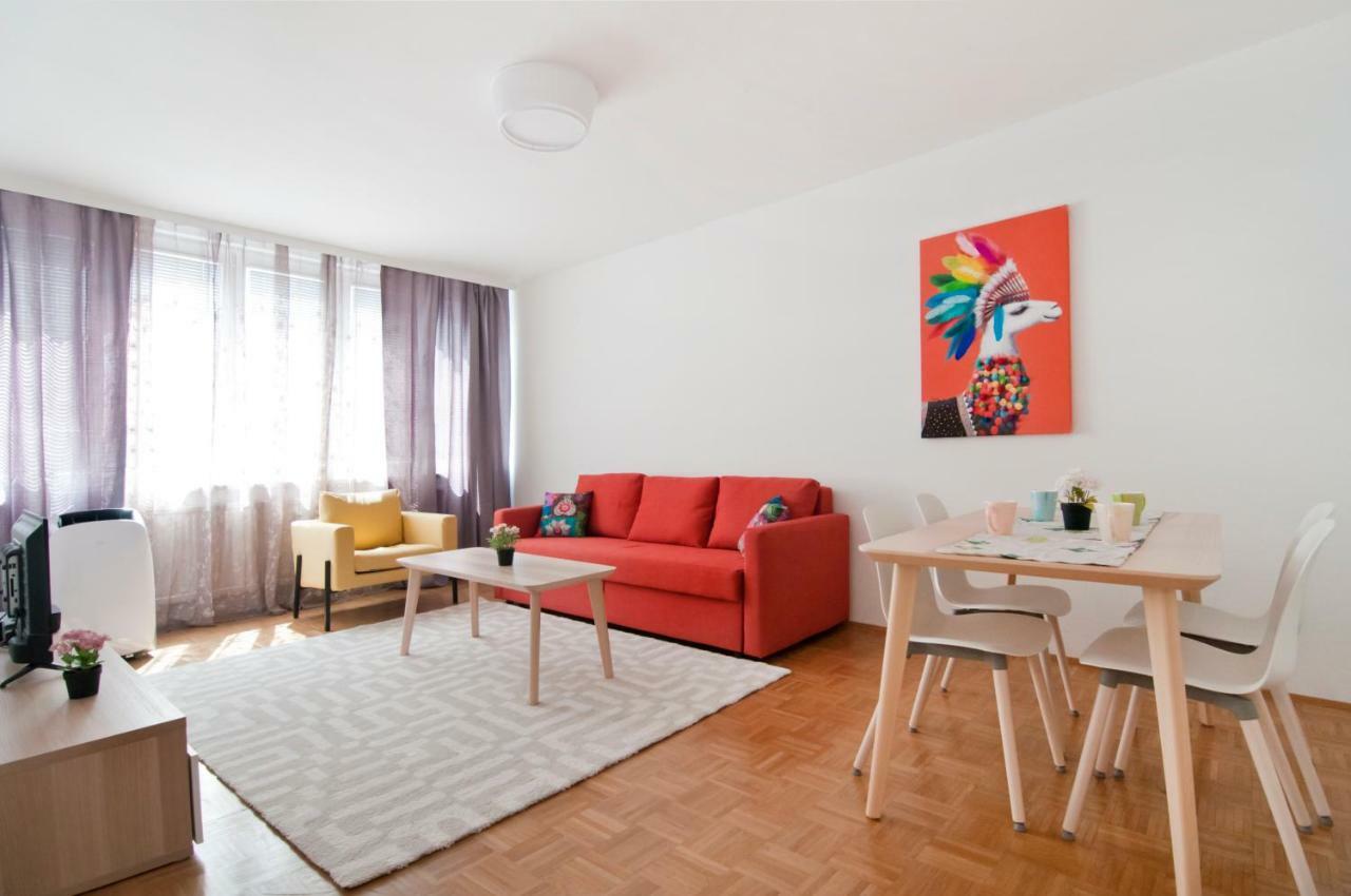 Top Location Vienna Marchetti Apartment Luaran gambar