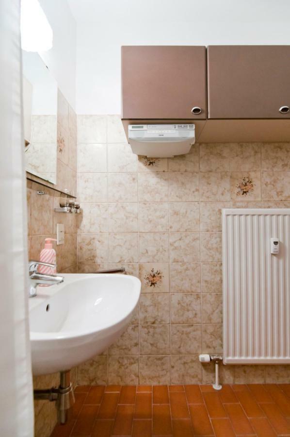 Top Location Vienna Marchetti Apartment Luaran gambar